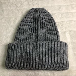 Gray Knitted Beanie Heavy Duty Women’s One Size